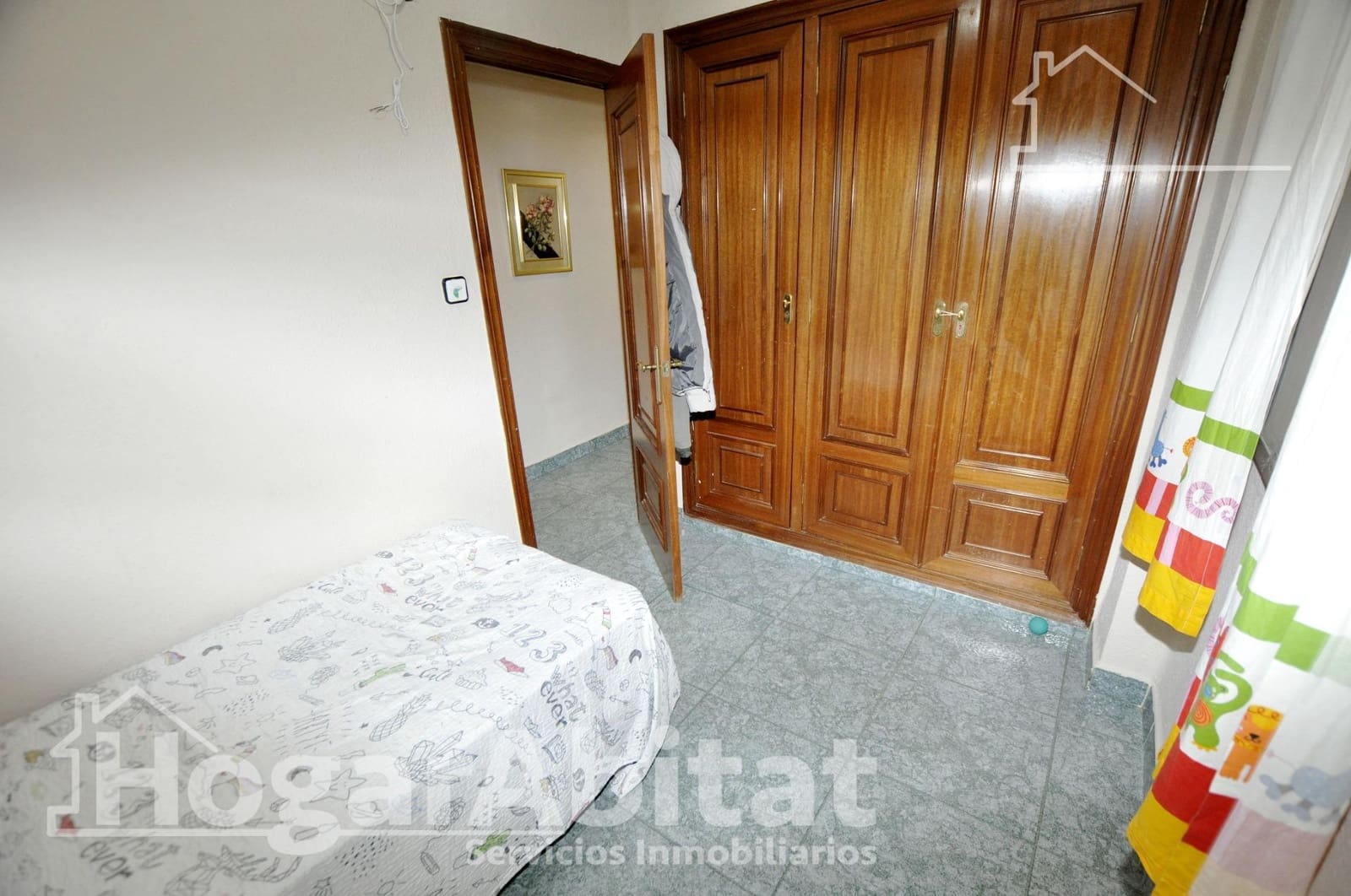 3 bedroom Flat for sale in Alaquas - € 180,000 (Ref: 9861918)
