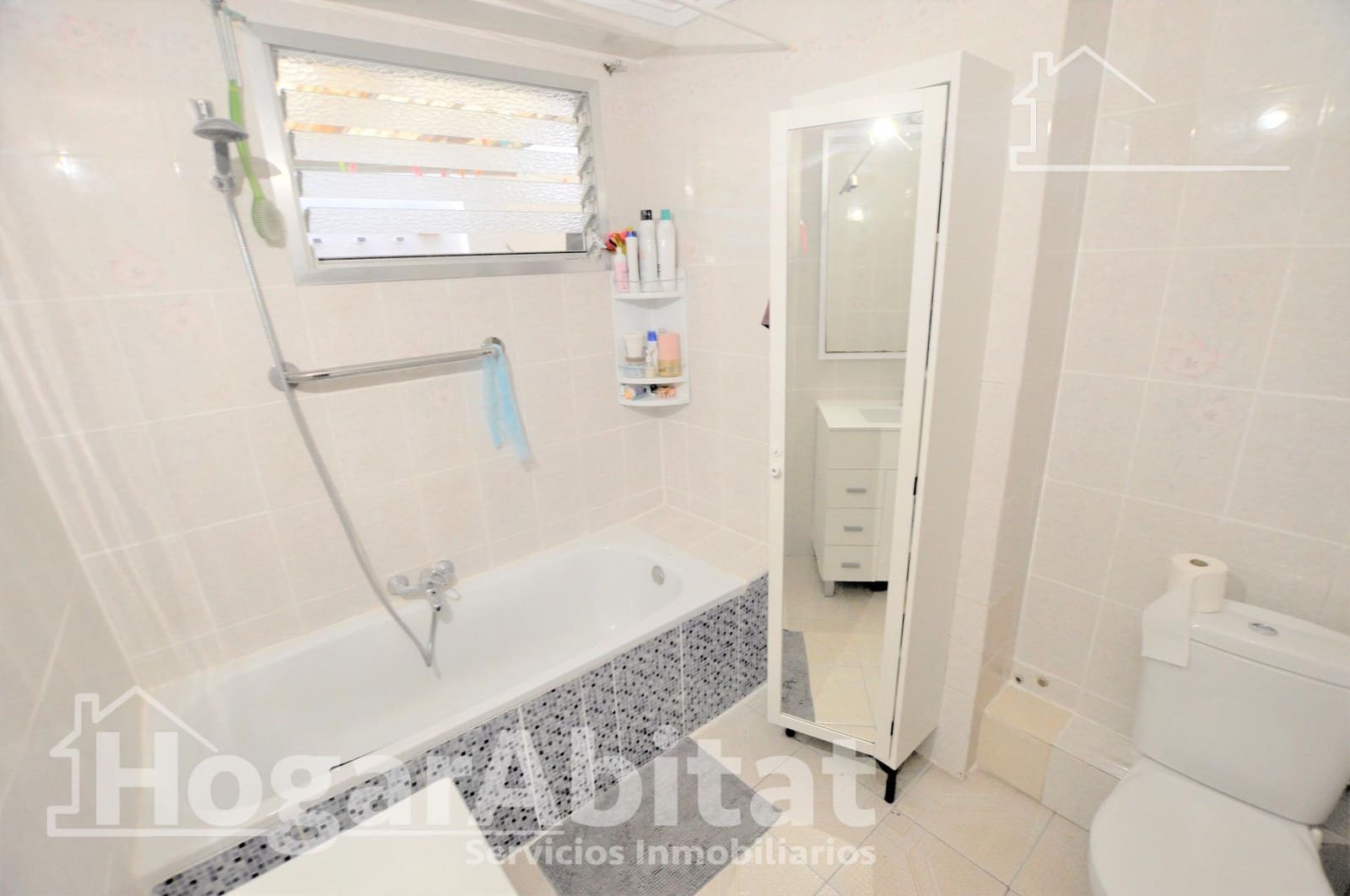 3 bedroom Flat for sale in Alaquas - € 180,000 (Ref: 9861918)