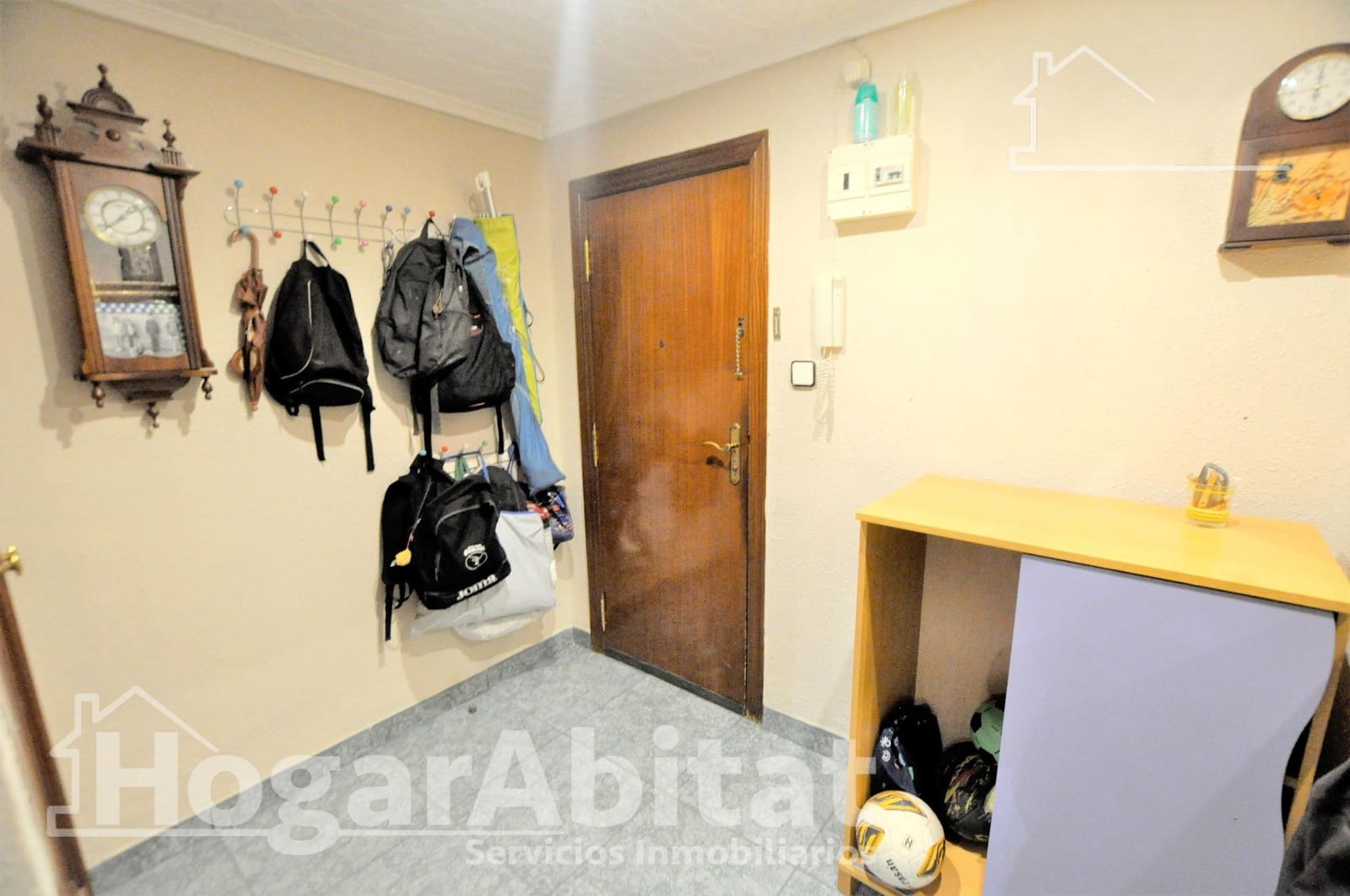 3 bedroom Flat for sale in Alaquas - € 180,000 (Ref: 9861918)