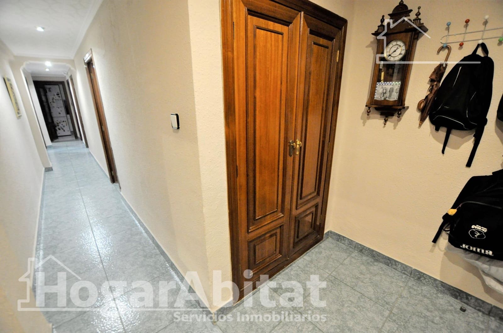 3 bedroom Flat for sale in Alaquas - € 180,000 (Ref: 9861918)