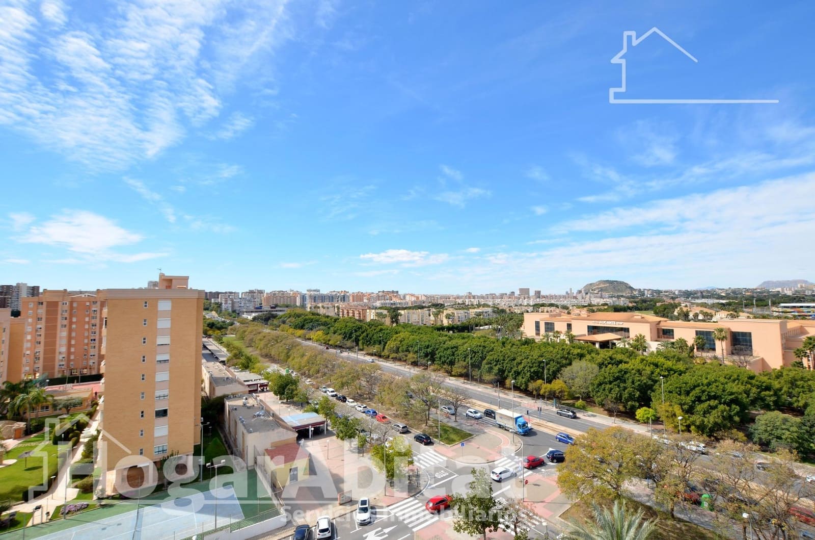 3 bedroom Penthouse for sale in Playa de San Juan with pool garage - € 534,000 (Ref: 9861920)
