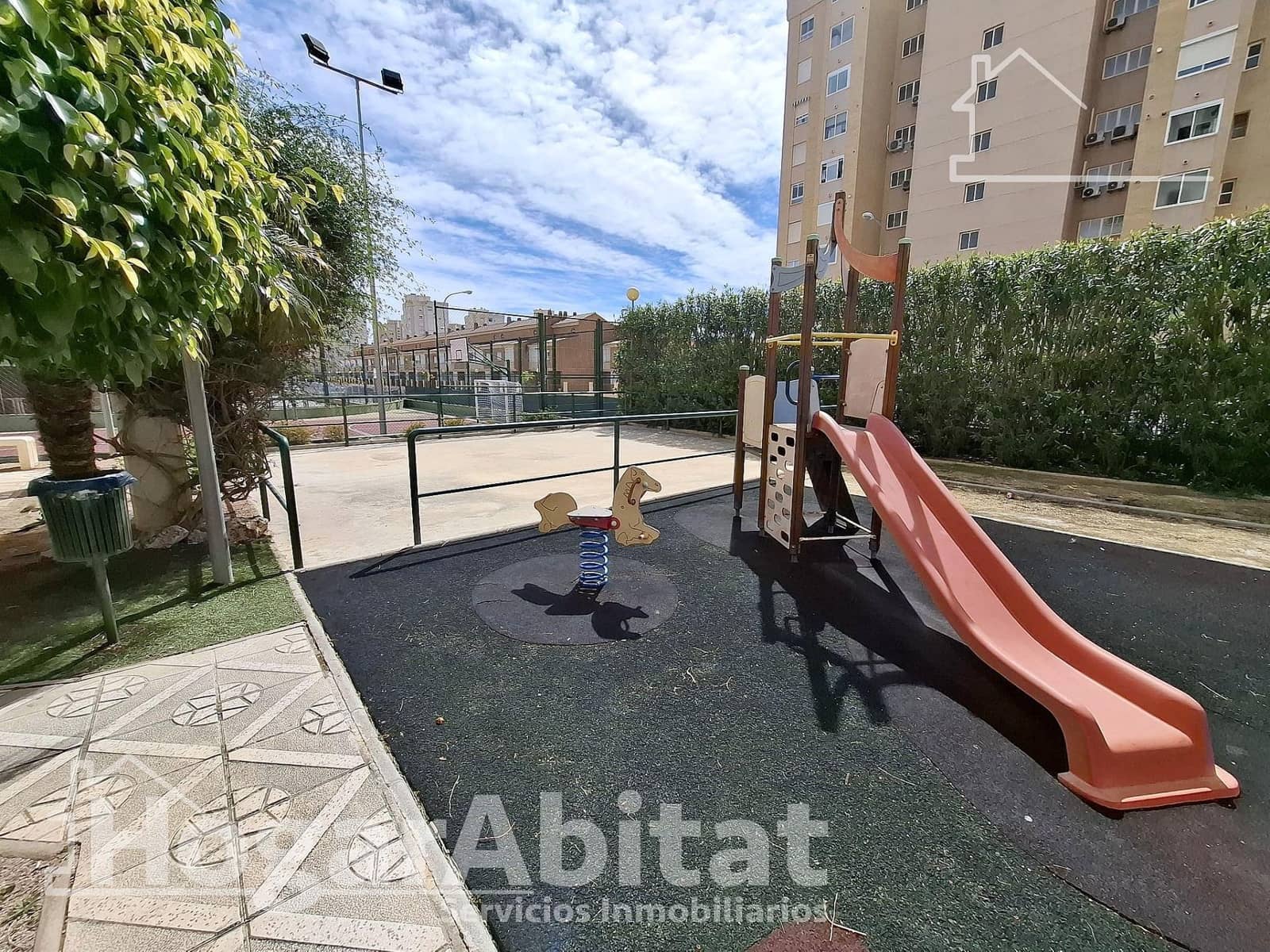 3 bedroom Penthouse for sale in Playa de San Juan with pool garage - € 534,000 (Ref: 9861920)