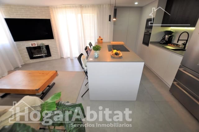 3 soveværelse Lejlighed til salg i Torrefiel, Valencia by med garage - € 340.000 (Ref: 9865240)
