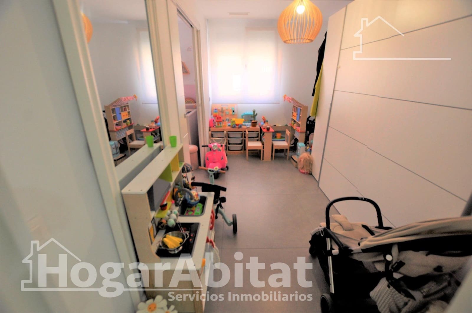 3 bedroom Flat for sale in Valencia city with garage - € 340,000 (Ref: 9865240)