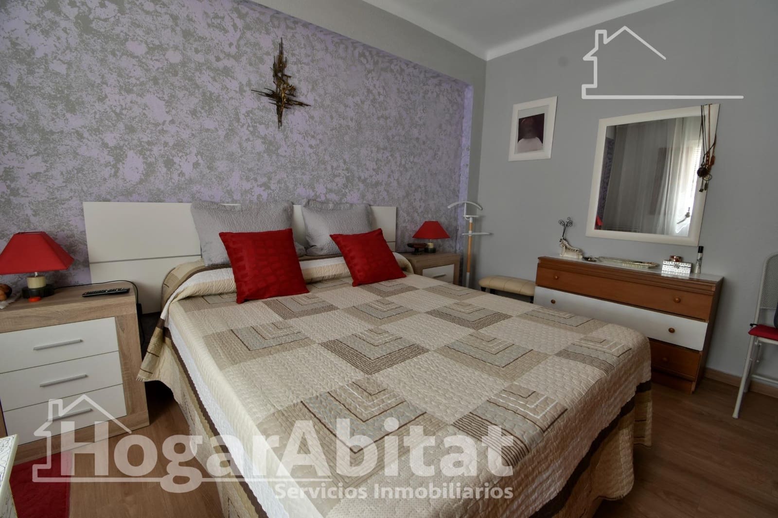 2 bedroom Flat for sale in L'Alcudia - € 120,000 (Ref: 9865246)