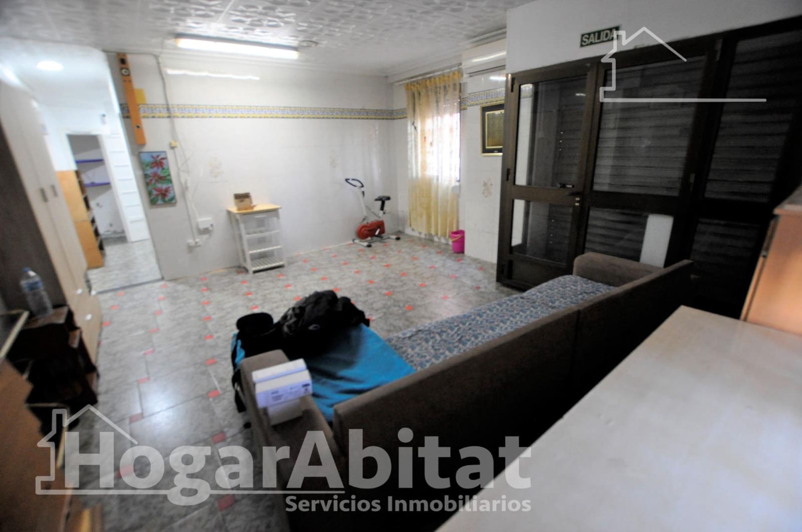 2 bedroom Apartment for sale in Manises - € 140,000 (Ref: 9867060)