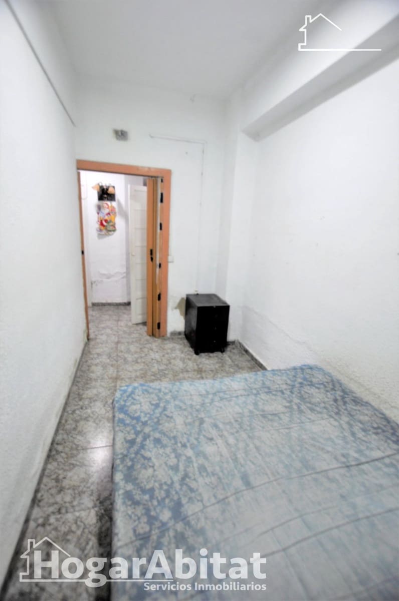 2 bedroom Apartment for sale in Manises - € 140,000 (Ref: 9867060)