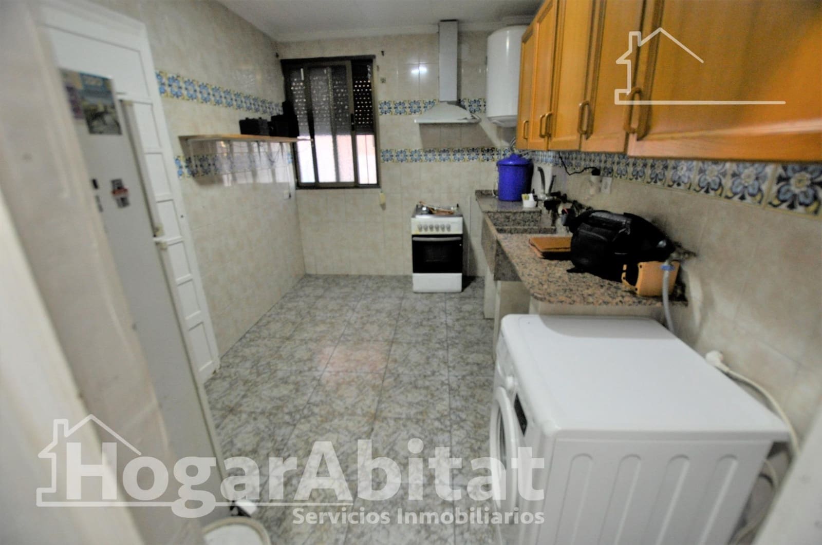 2 bedroom Apartment for sale in Manises - € 140,000 (Ref: 9867060)