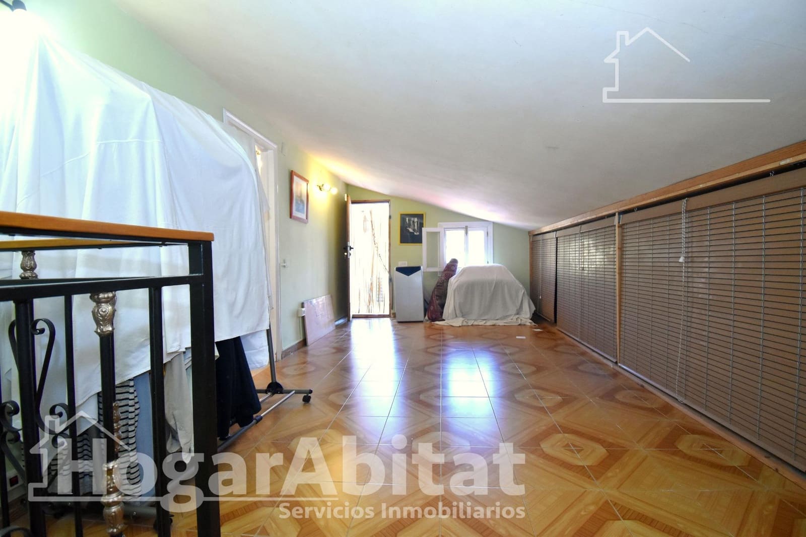 4 bedroom Villa for sale in Borriol with pool garage - € 285,000 (Ref: 9867064)