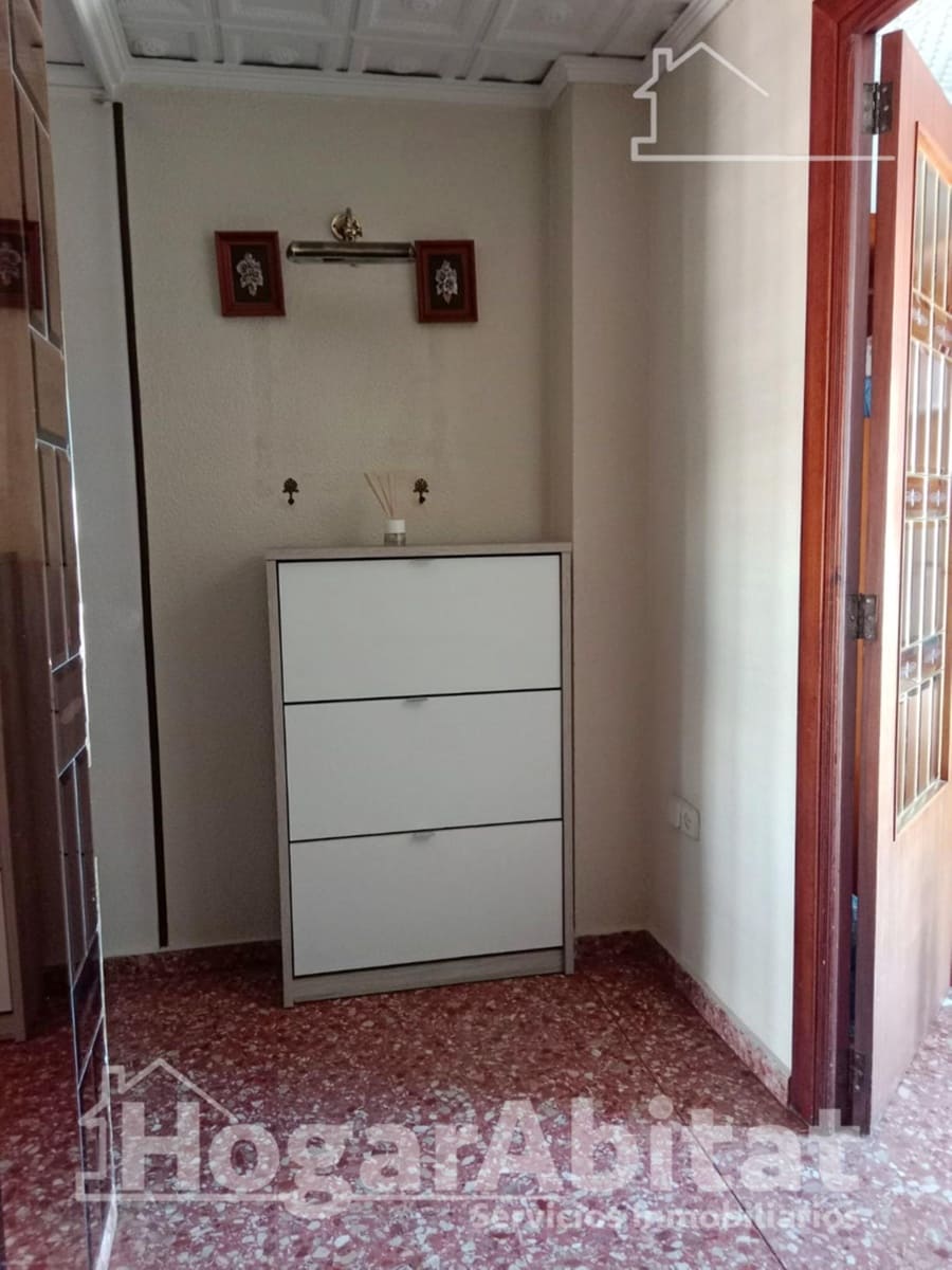4 bedroom Penthouse for sale in Algemesi with garage - € 95,000 (Ref: 9867072)