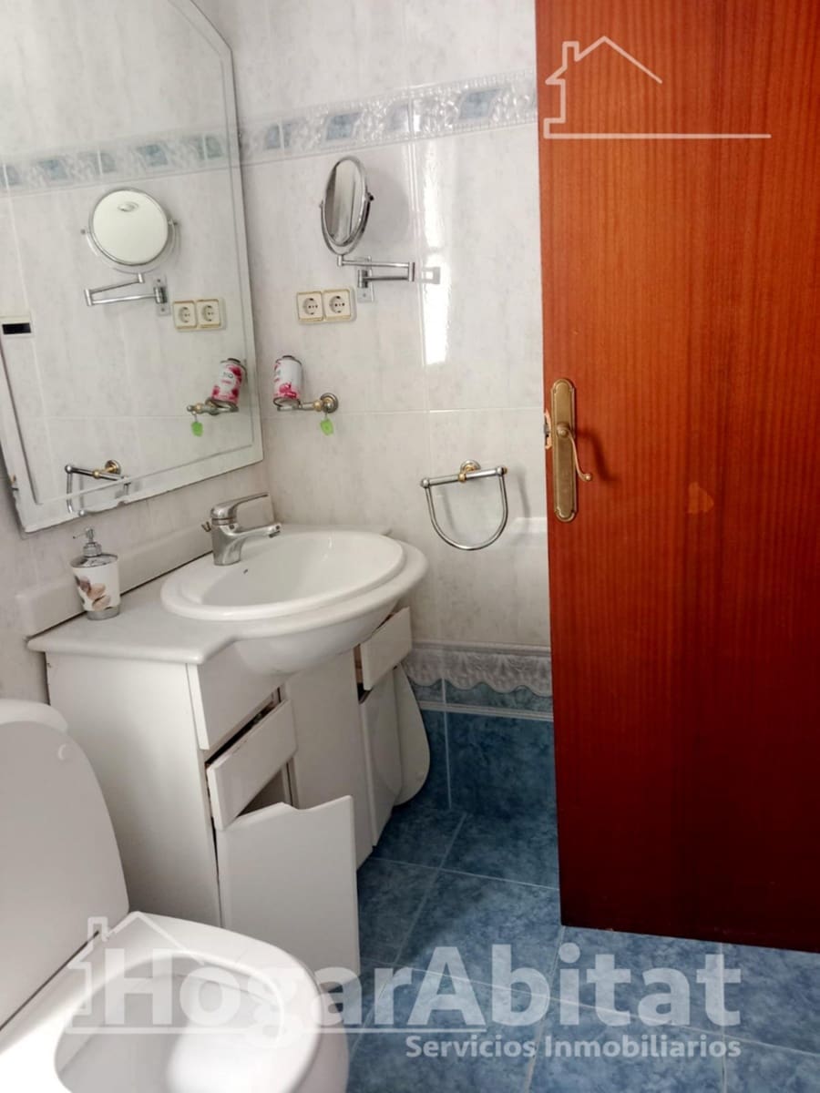 4 bedroom Penthouse for sale in Algemesi with garage - € 95,000 (Ref: 9867072)