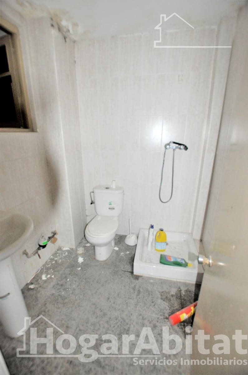 Commercieel te koop in Valencia stad - € 82.000 (Ref: 9867073)