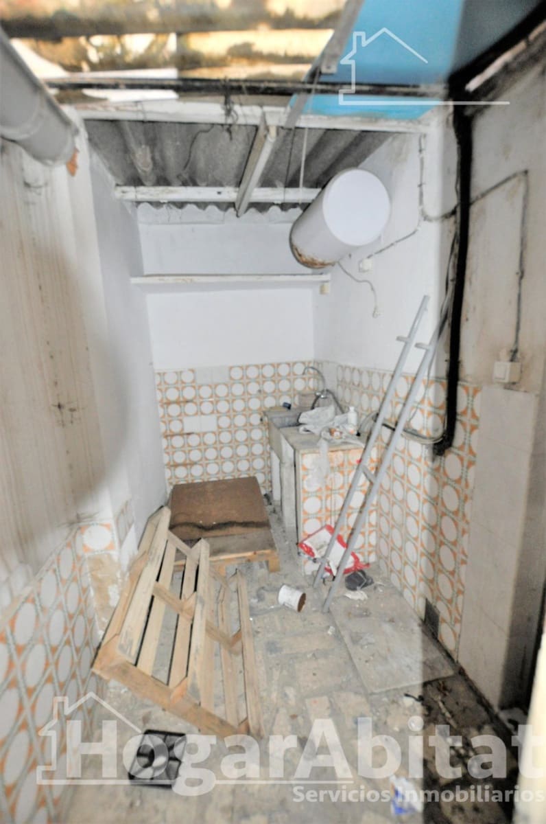 Commercieel te koop in Valencia stad - € 82.000 (Ref: 9867073)