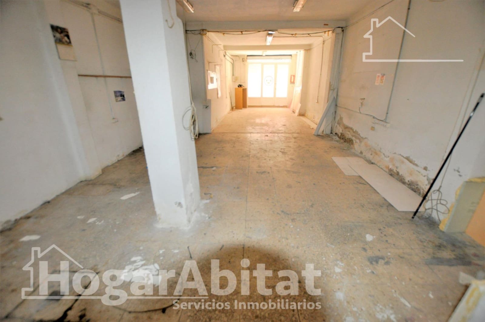 Commercieel te koop in Valencia stad - € 82.000 (Ref: 9867073)