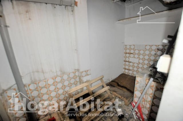 Commercieel te koop in Nou Moles, Valencia stad - € 82.000 (Ref: 9867073)