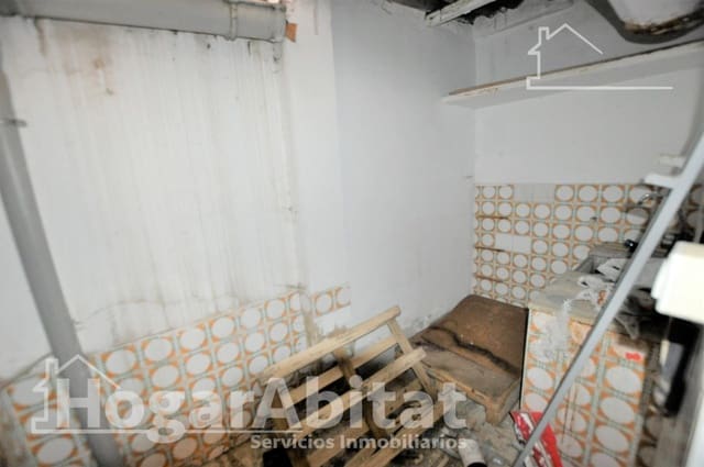 Commercieel te koop in Nou Moles, Valencia stad - € 82.000 (Ref: 9867073)