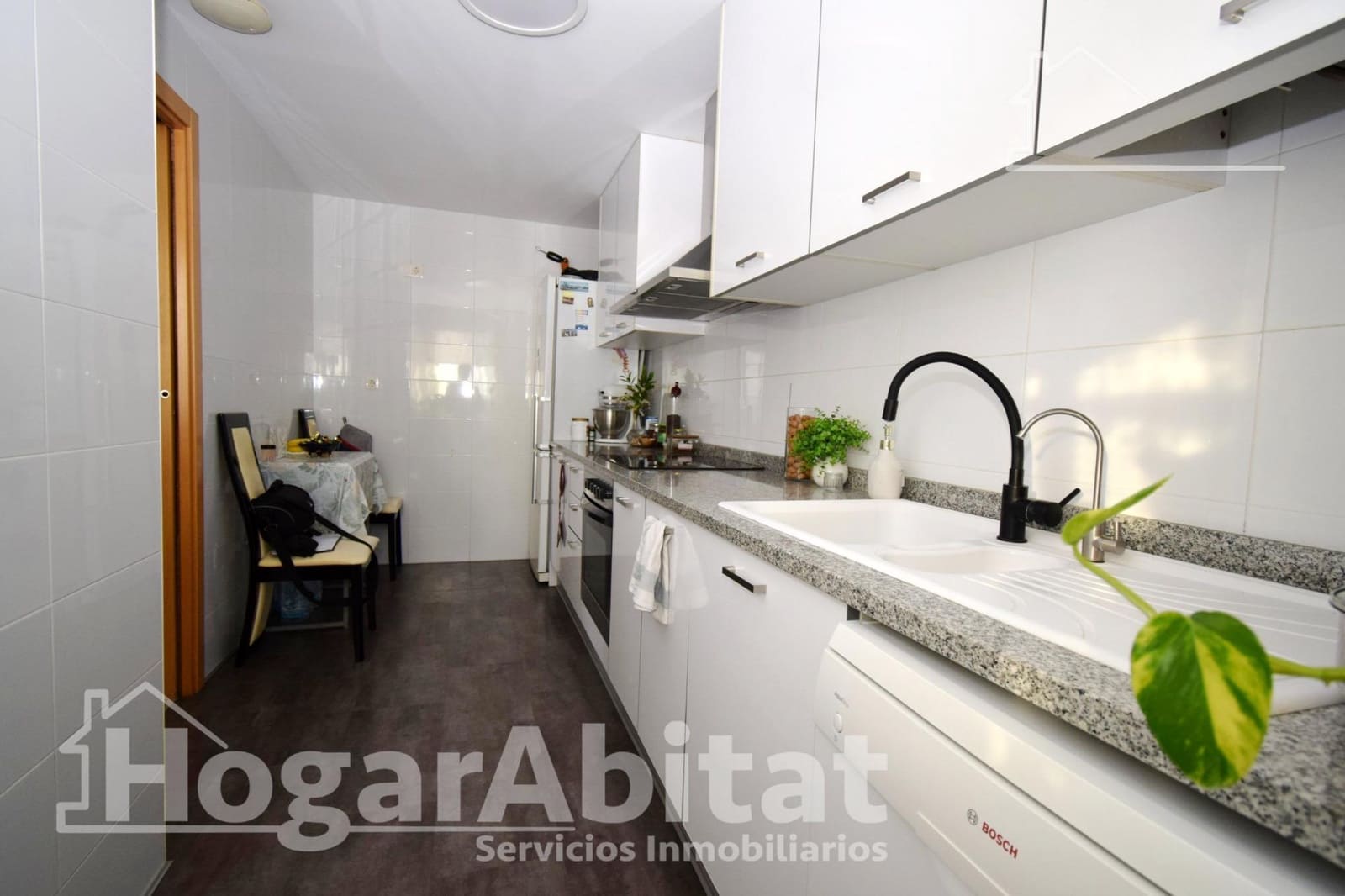 2 slaapkamer Flat te koop in Alfafar met garage - € 259.900 (Ref: 9868636)