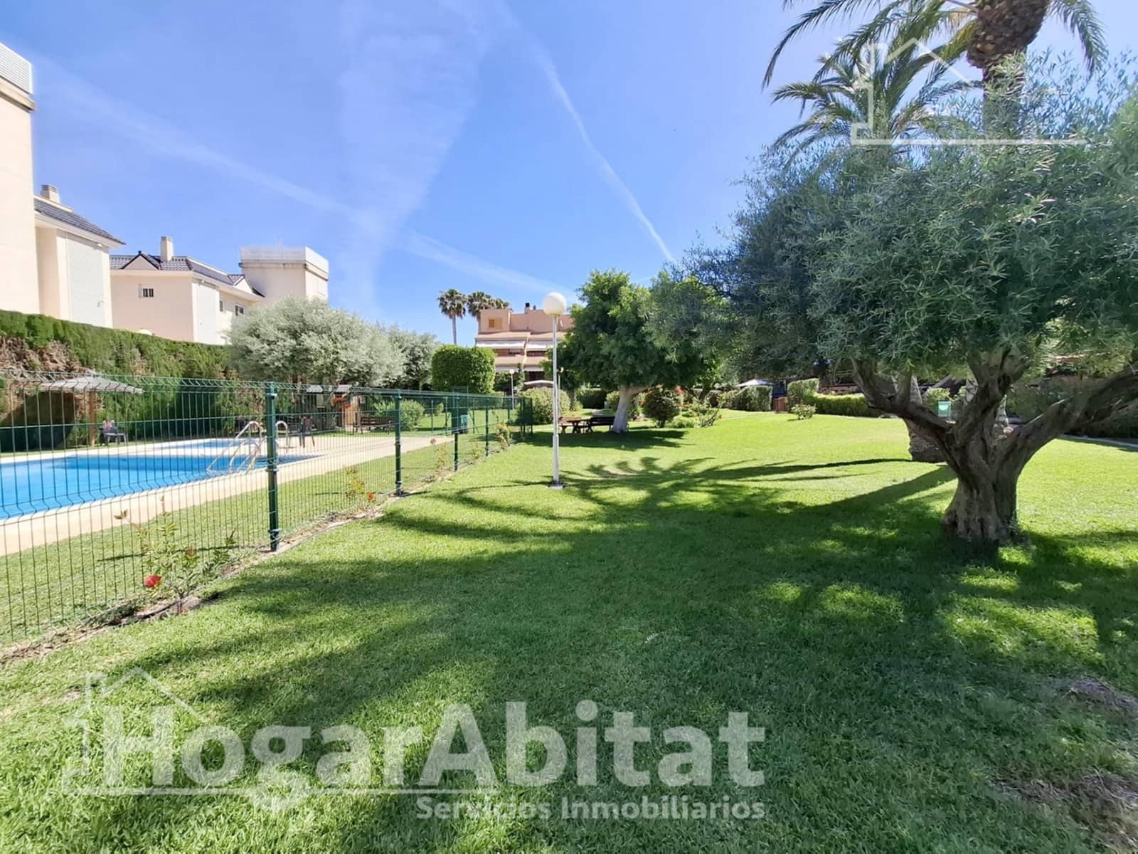 4 makuuhuone Rivitalo myytävänä paikassa San Juan de Alicante / Sant Joan d'Alacant mukana uima-altaan 
autotalli - 465 000 € (Ref: 9868647)