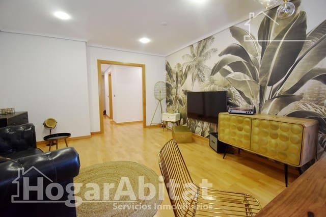 3 makuuhuone Asunto myytävänä paikassa Castelló de la Plana mukana 
autotalli - 295 000 € (Ref: 9868649)
