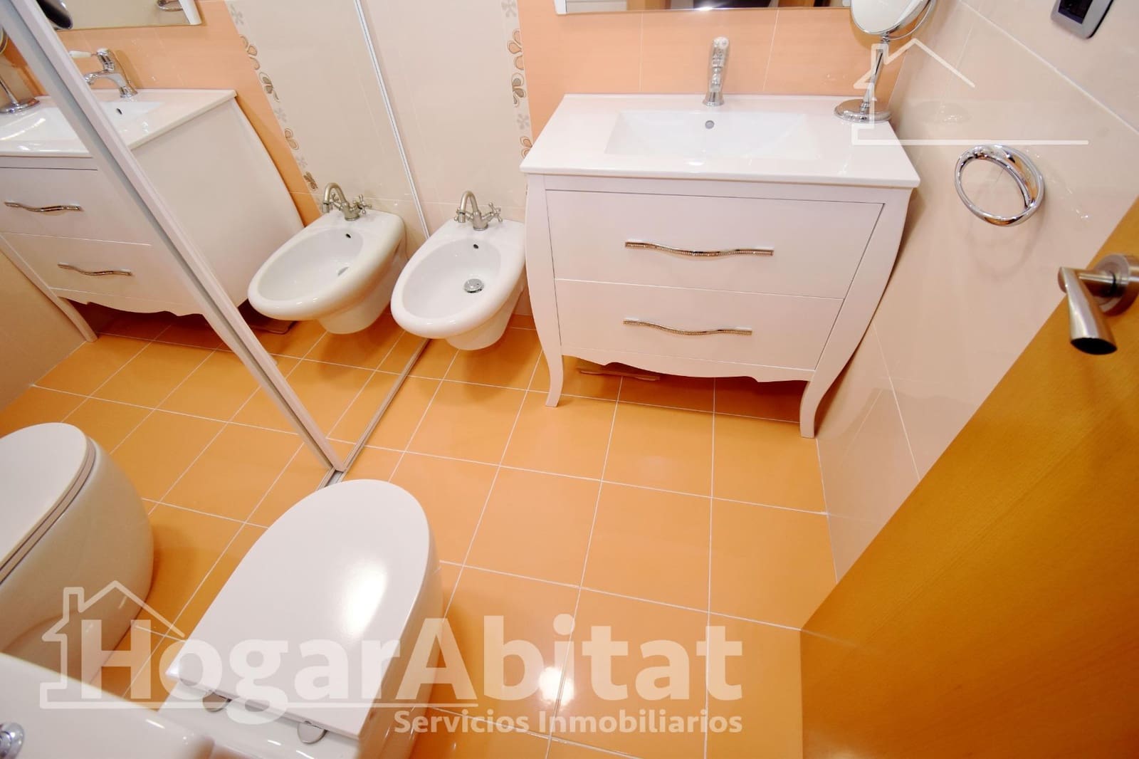 3 makuuhuone Asunto myytävänä paikassa Castello de la Plana mukana 
autotalli - 295 000 € (Ref: 9868649)