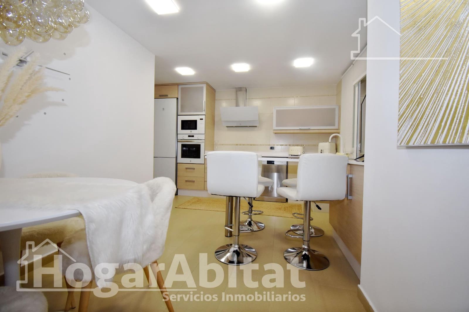 3 makuuhuone Asunto myytävänä paikassa Castello de la Plana mukana 
autotalli - 295 000 € (Ref: 9868649)