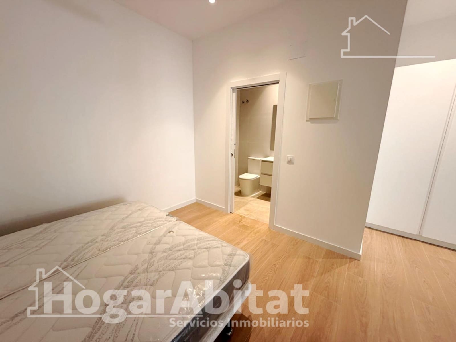 4 slaapkamer Flat te koop in Valencia stad - € 749.000 (Ref: 9873557)