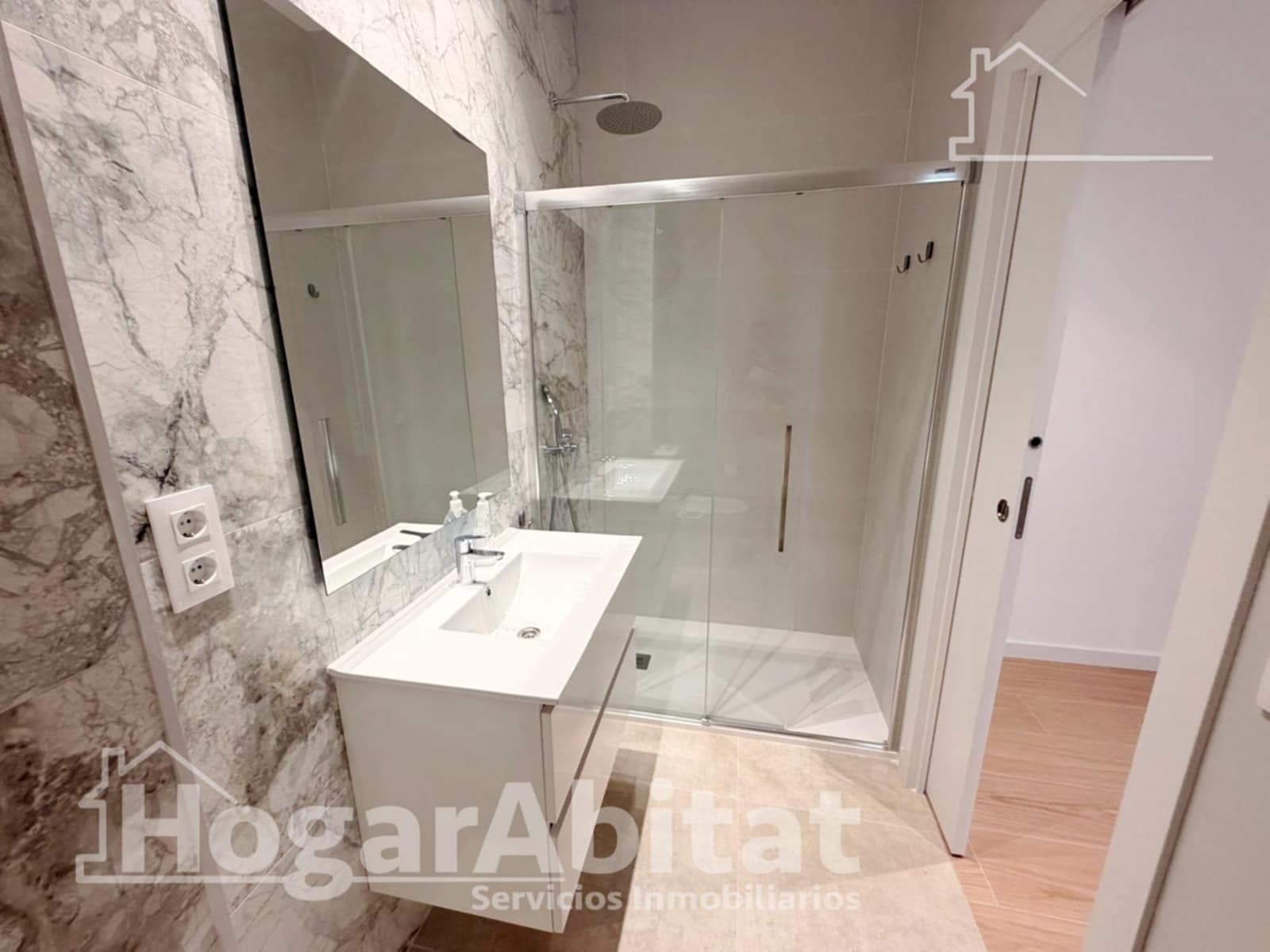 4 slaapkamer Flat te koop in Valencia stad - € 749.000 (Ref: 9873557)