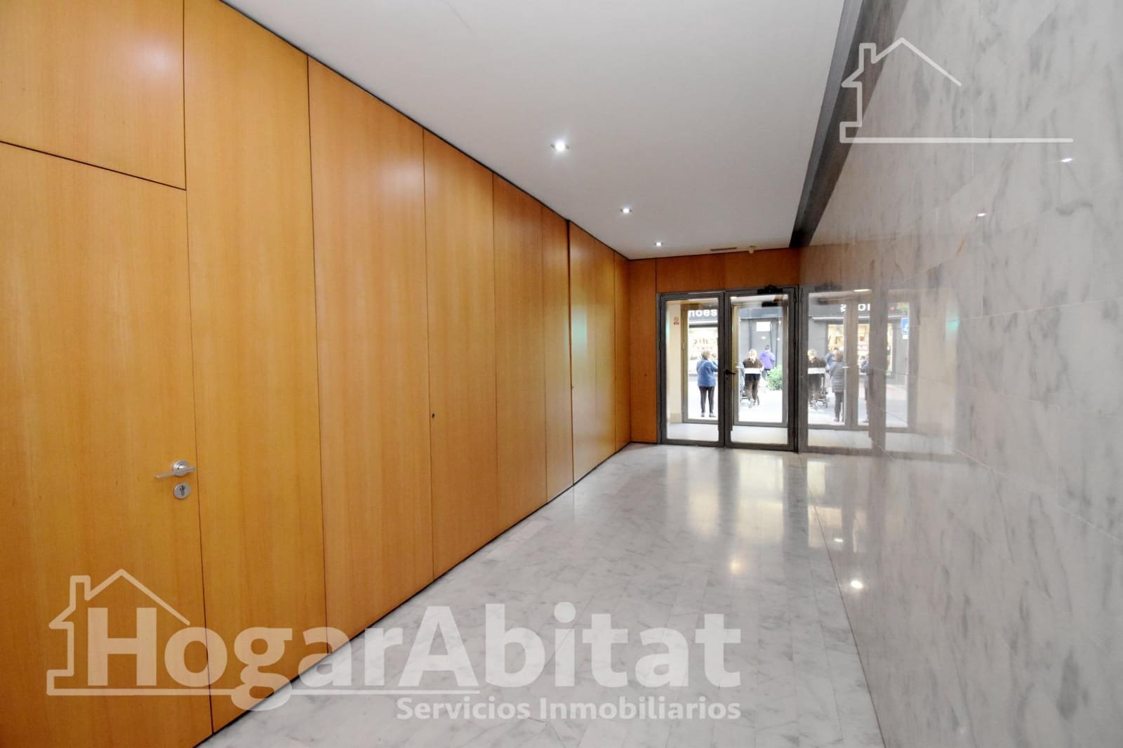 6 bedroom Flat for sale in Castello de la Plana with garage - € 405,000 (Ref: 9873566)