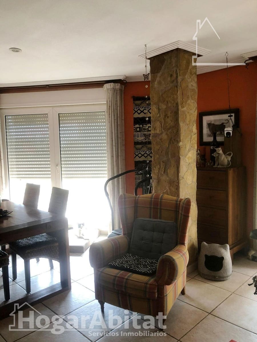 3 bedroom Flat for sale in Castello de la Plana with garage - € 200,000 (Ref: 9873567)