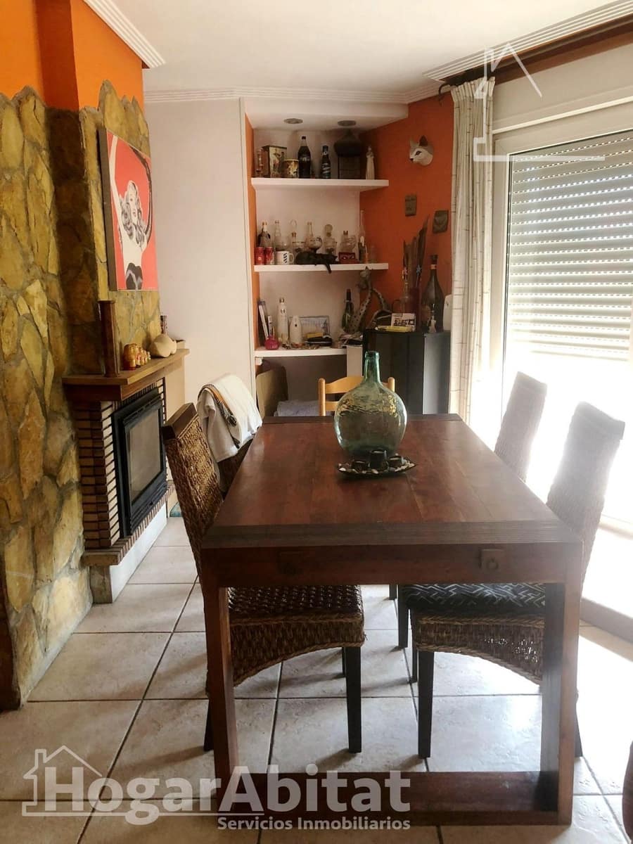 3 bedroom Flat for sale in Castello de la Plana with garage - € 200,000 (Ref: 9873567)
