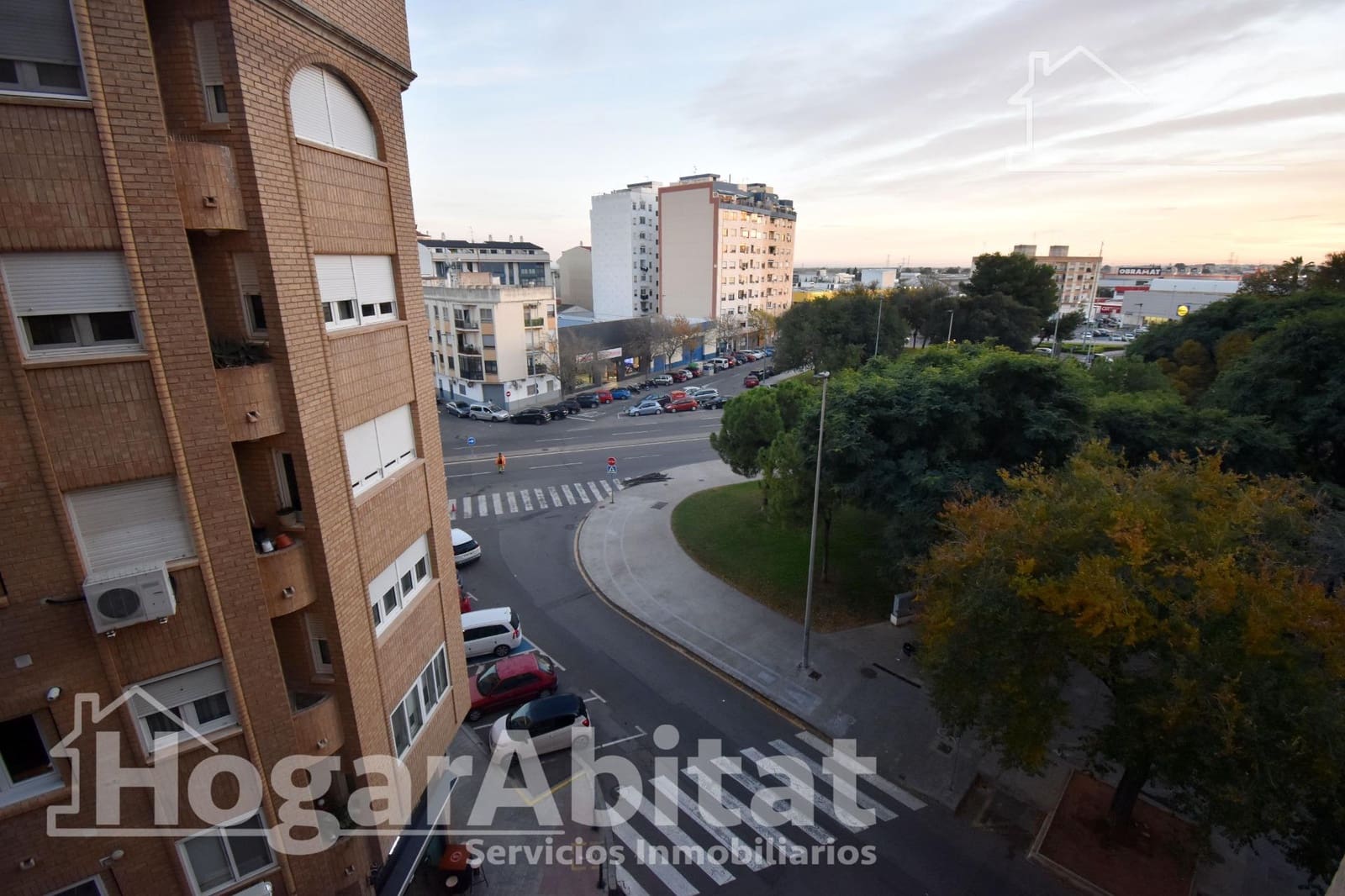 3 bedroom Flat for sale in Castello de la Plana with garage - € 200,000 (Ref: 9873567)