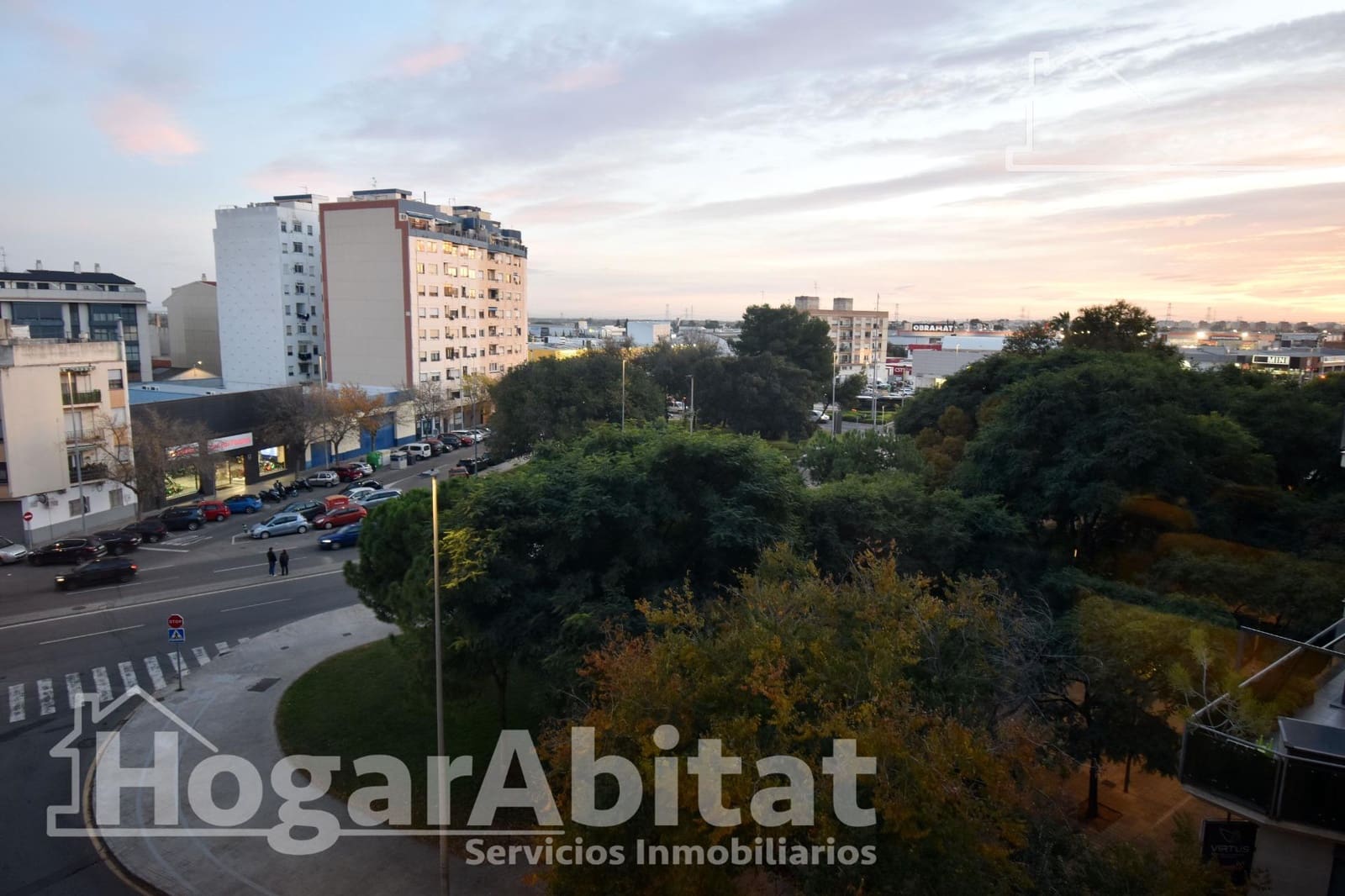 3 bedroom Flat for sale in Castello de la Plana with garage - € 200,000 (Ref: 9873567)