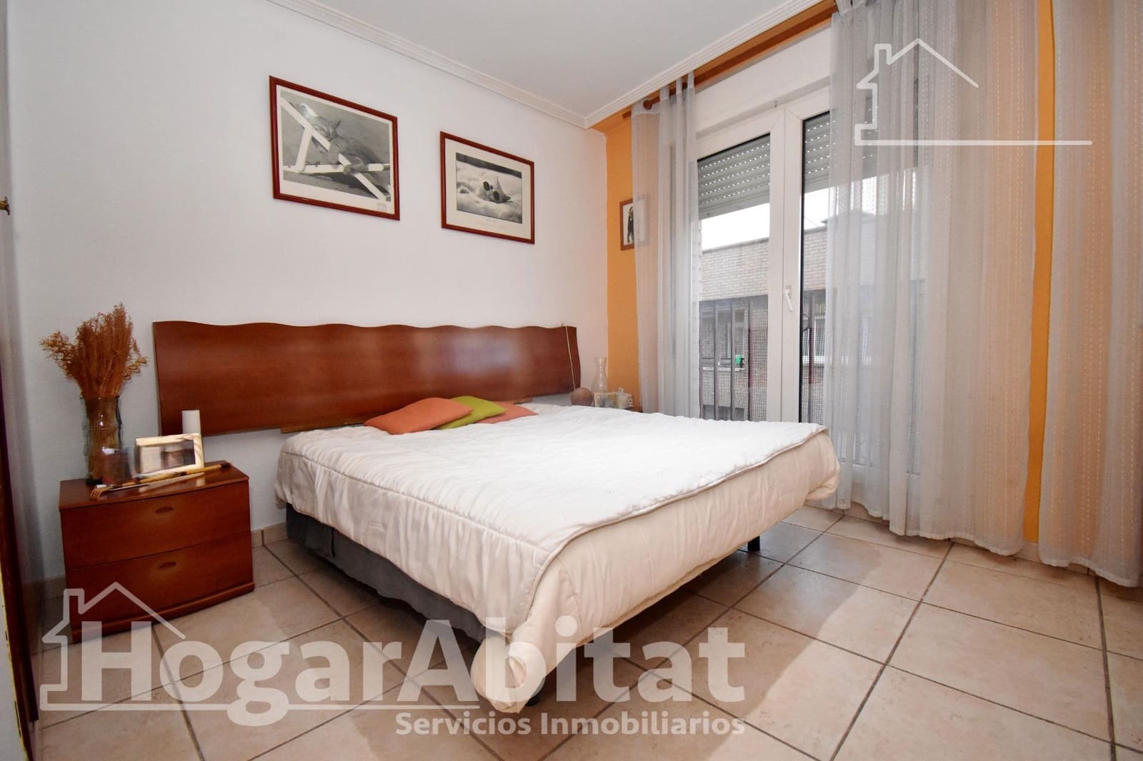 3 bedroom Flat for sale in Castello de la Plana with garage - € 200,000 (Ref: 9873567)