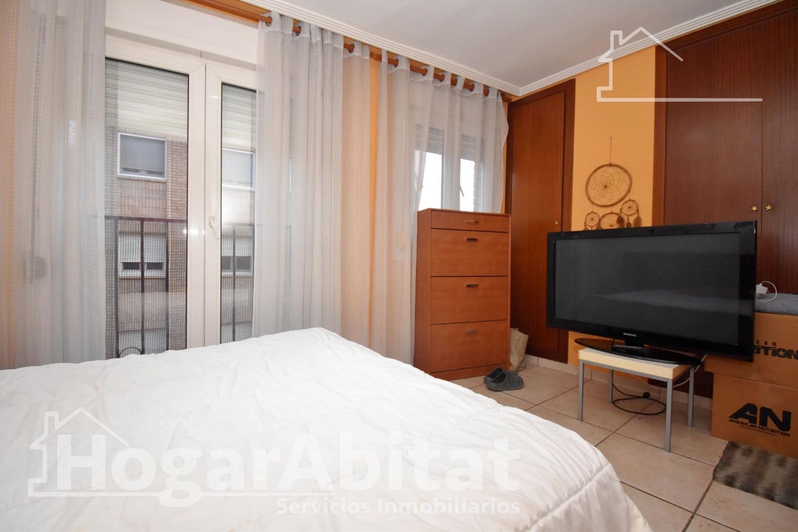 3 bedroom Flat for sale in Castello de la Plana with garage - € 200,000 (Ref: 9873567)