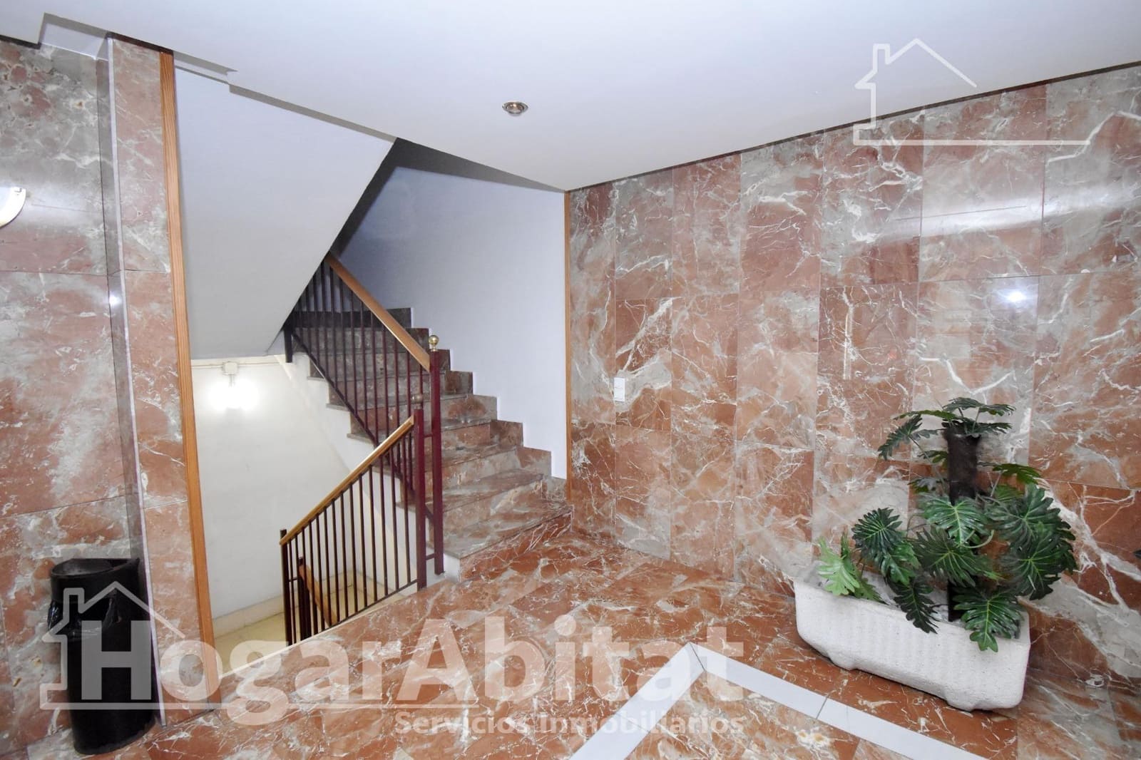 3 bedroom Flat for sale in Castello de la Plana with garage - € 200,000 (Ref: 9873567)