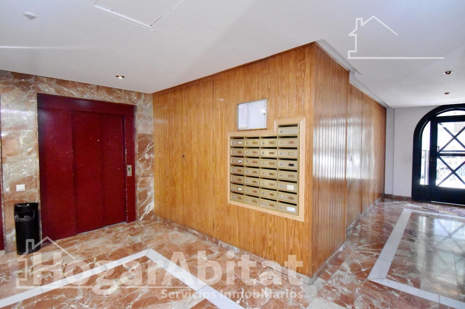 3 bedroom Flat for sale in Castello de la Plana with garage - € 200,000 (Ref: 9873567)