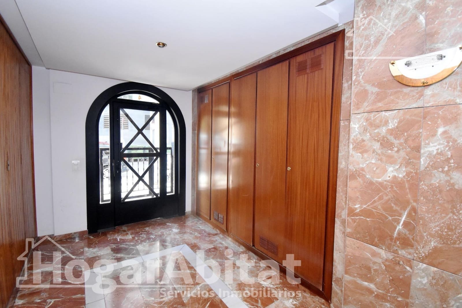 3 bedroom Flat for sale in Castello de la Plana with garage - € 200,000 (Ref: 9873567)
