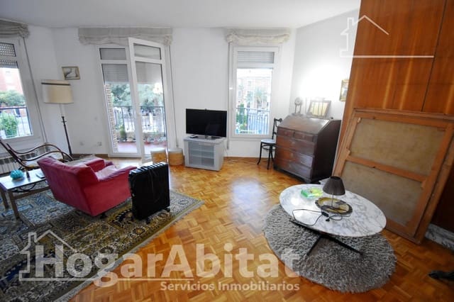 5 sovrum Lägenhet till salu i Centro, Castelló de la Plana - 295 000 € (Ref: 9873571)