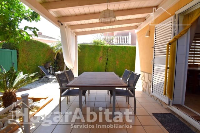 2 slaapkamer Rijtjeshuis te koop in Oliva met zwembad - € 390.000 (Ref: 9878908)