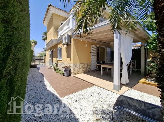 2 slaapkamer Rijtjeshuis te koop in Oliva met zwembad - € 390.000 (Ref: 9878908)