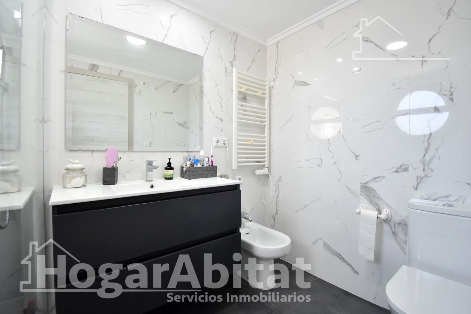 2 slaapkamer Rijtjeshuis te koop in Oliva met zwembad - € 390.000 (Ref: 9878908)