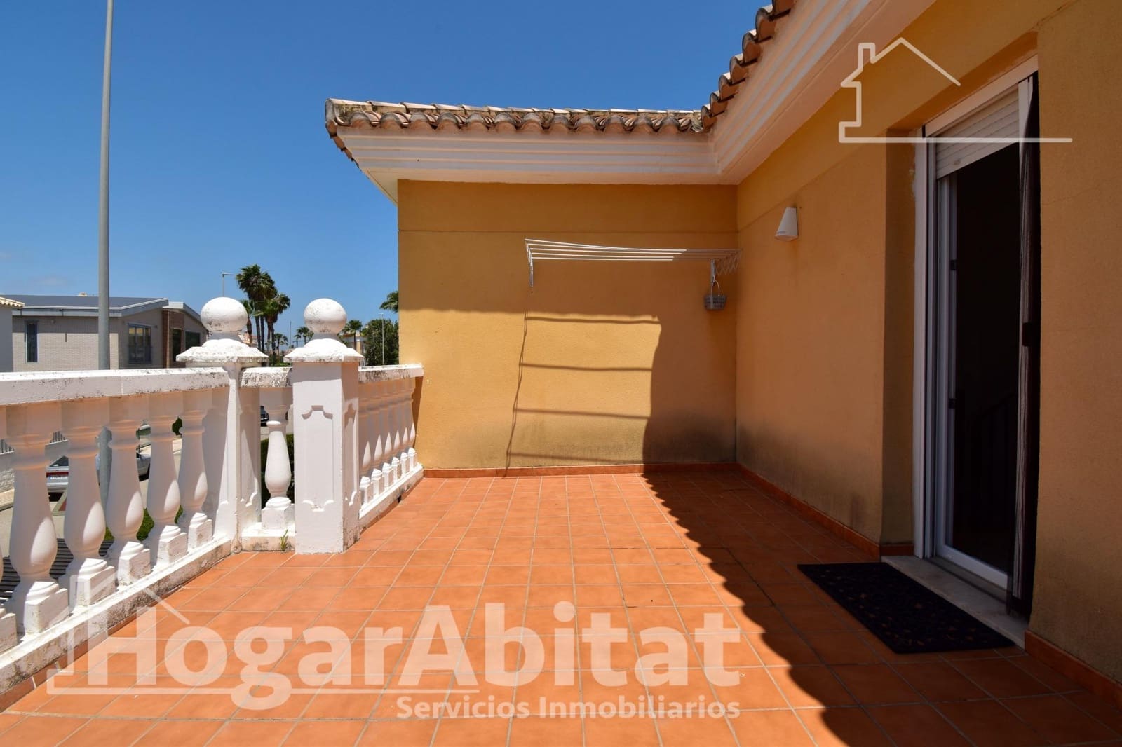 2 slaapkamer Rijtjeshuis te koop in Oliva met zwembad - € 390.000 (Ref: 9878908)