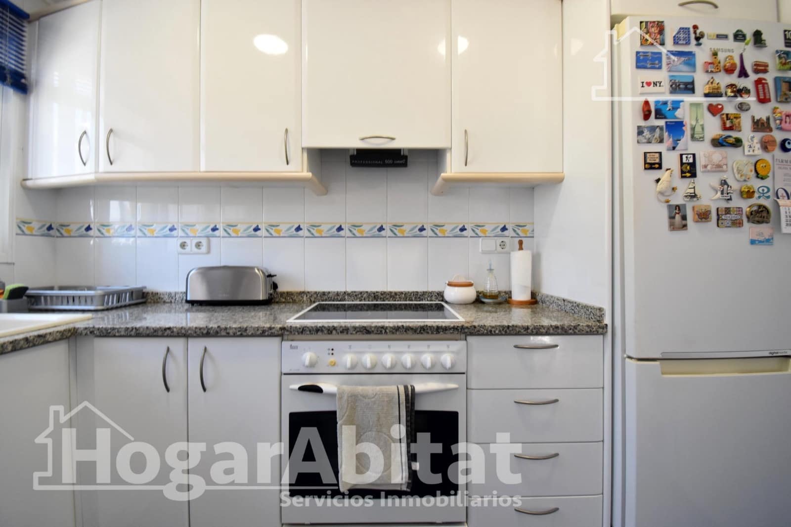 2 slaapkamer Rijtjeshuis te koop in Oliva met zwembad - € 390.000 (Ref: 9878908)