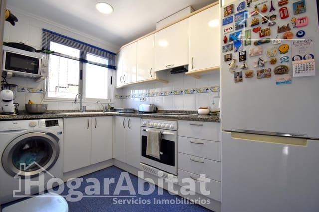 2 slaapkamer Rijtjeshuis te koop in Oliva met zwembad - € 390.000 (Ref: 9878908)
