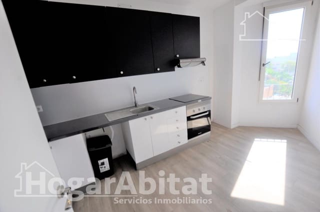 3 makuuhuone Asunto myytävänä paikassa Massanassa - 267 800 € (Ref: 9878915)
