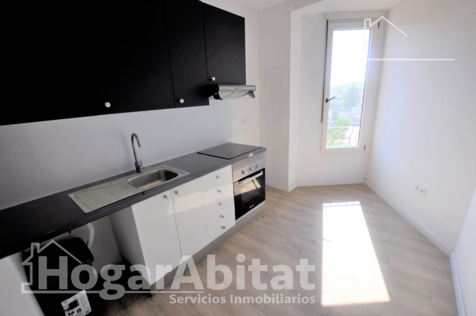 3 makuuhuone Asunto myytävänä paikassa Massanassa - 267 800 € (Ref: 9878915)