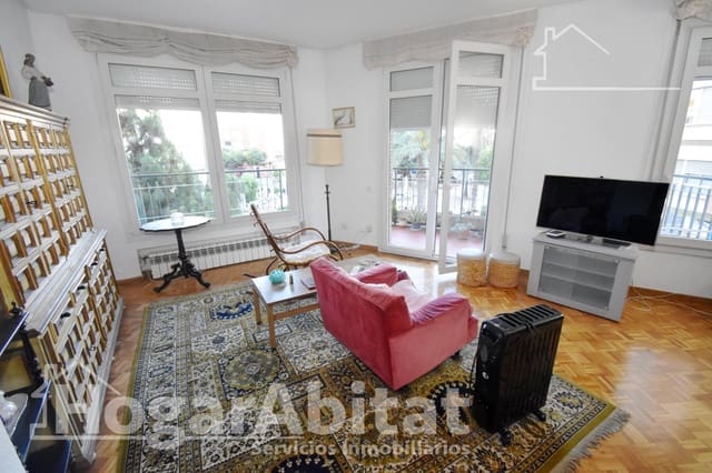 5 bedroom Flat for sale in Centro, Castelló de la Plana - € 295,000 (Ref: 9878916)