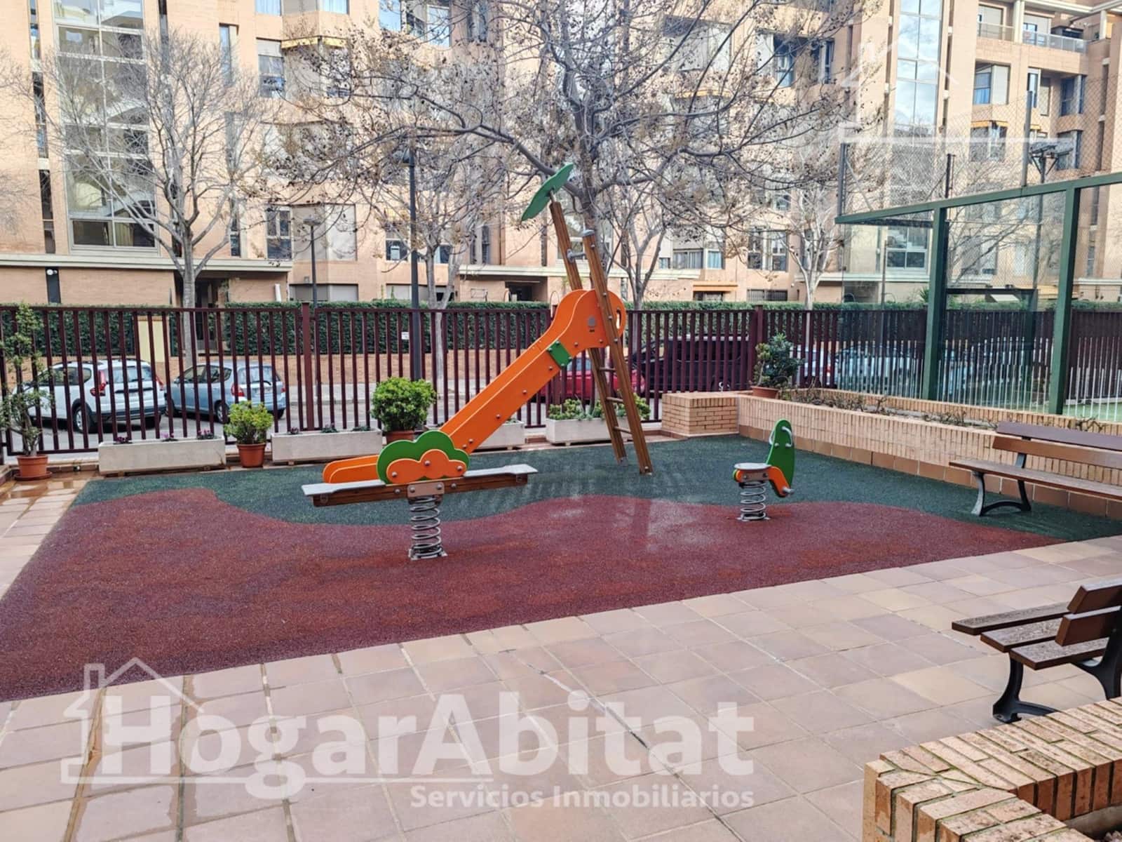 4 slaapkamer Flat te koop in Valencia stad met zwembad garage - € 585.000 (Ref: 9878920)