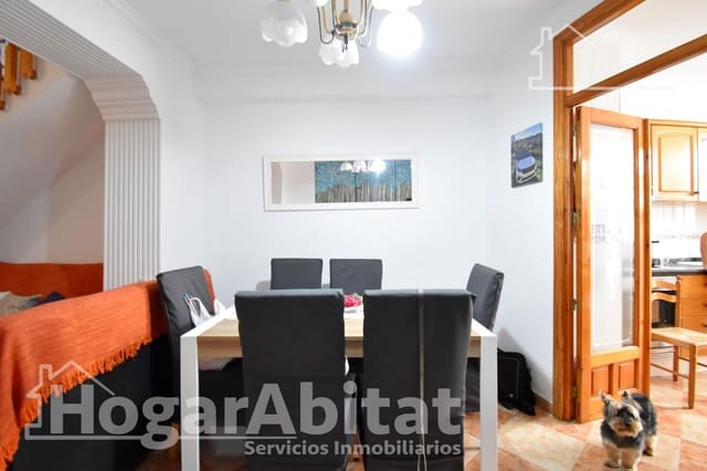 5 soveværelse Byhus til salg i Oliva - € 210.000 (Ref: 9878926)
