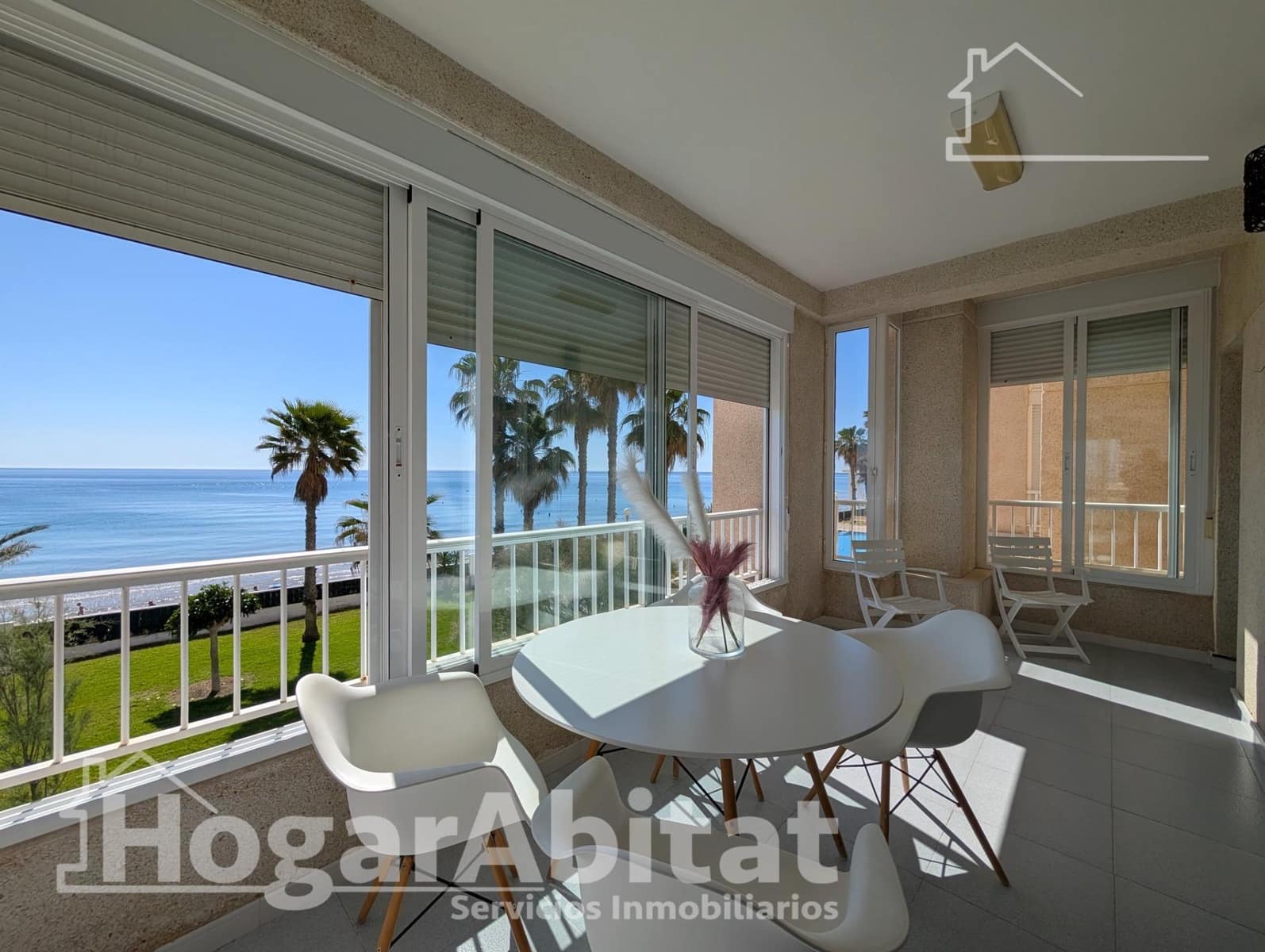 3 bedroom Flat for sale in Arenales del Sol with pool - € 399,000 (Ref: 9881981)
